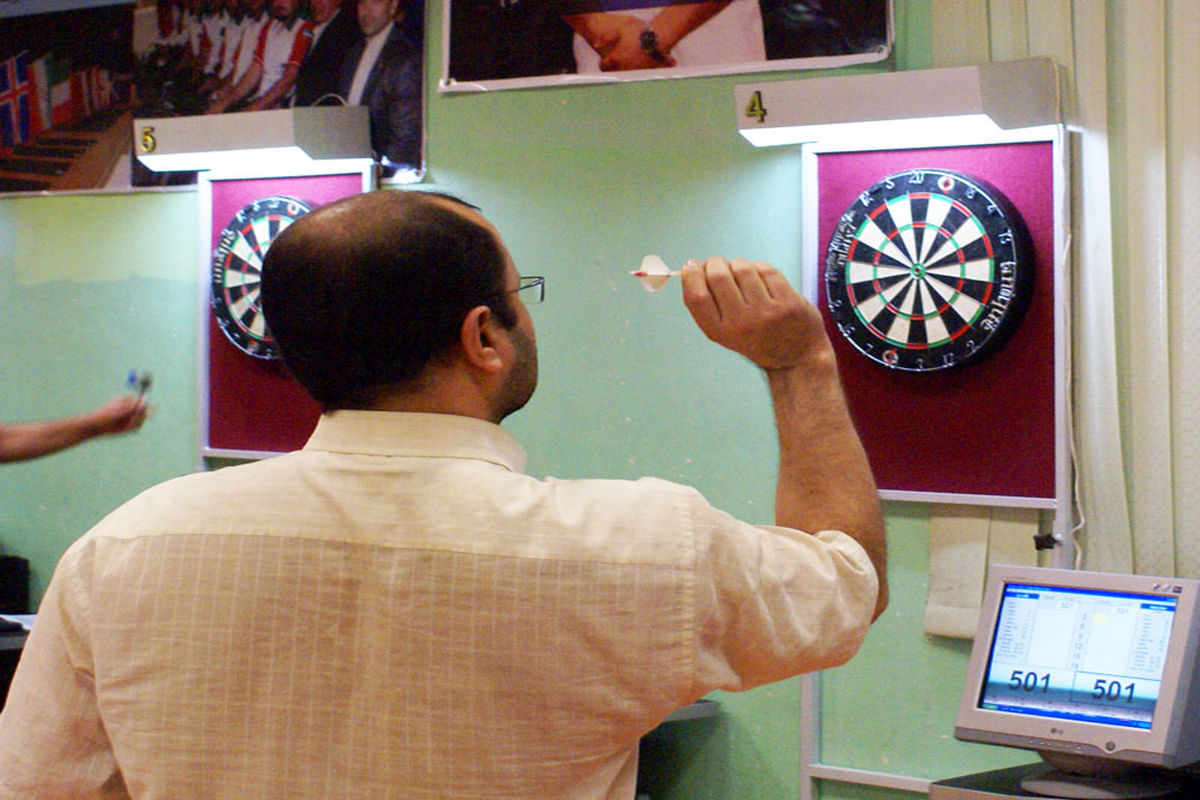 نبرد ۴۸ دارت انداز مرد و زن برای پوشیدن پیراهن تیم ملی