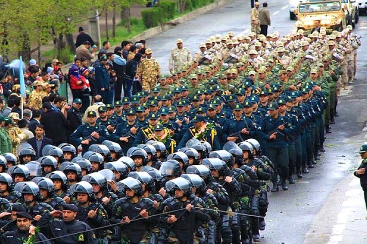 آئین رژه نیروهای مسلح در استان اردبیل برگزار شد