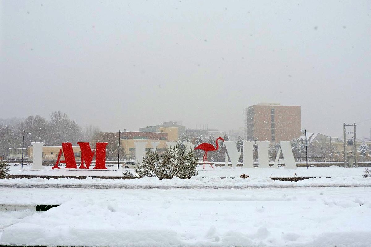بارش برف کم سابقه در آذربایجان غربی