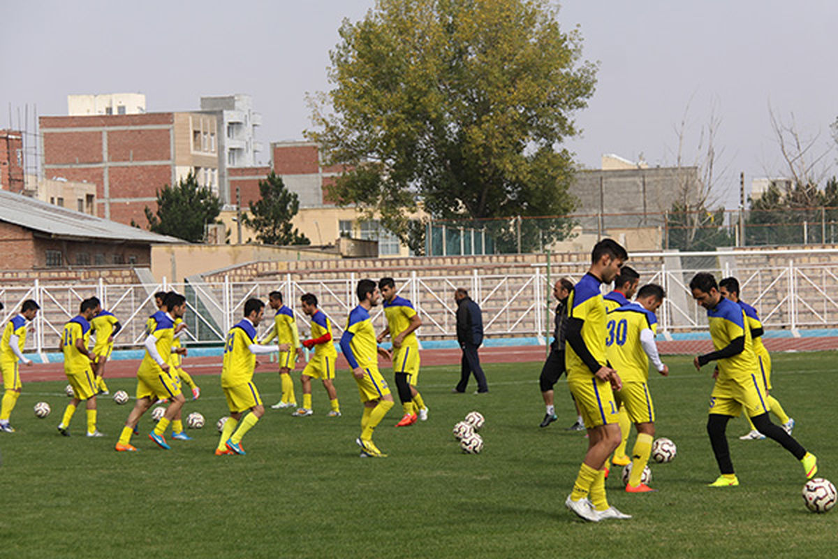 اردوی آماده‌سازی تیم فوتبال شهرداری اردبیل در کرج آغاز شد