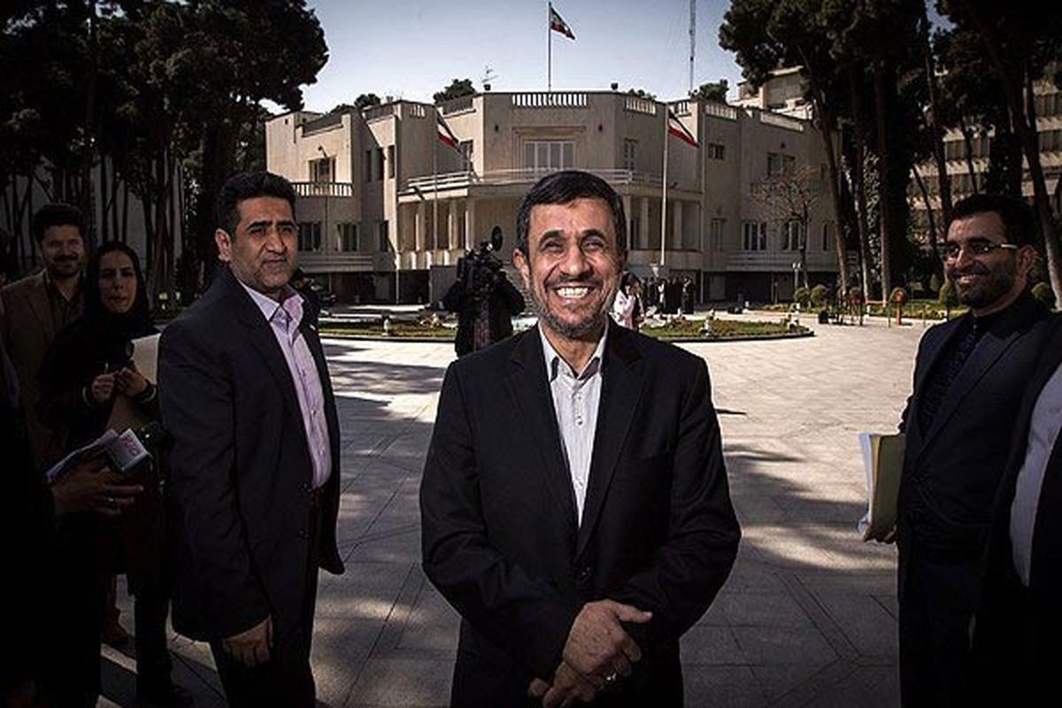 خیز بلند وزرای احمدی‌نژاد برای تصاحب کرسی‌های مجلس