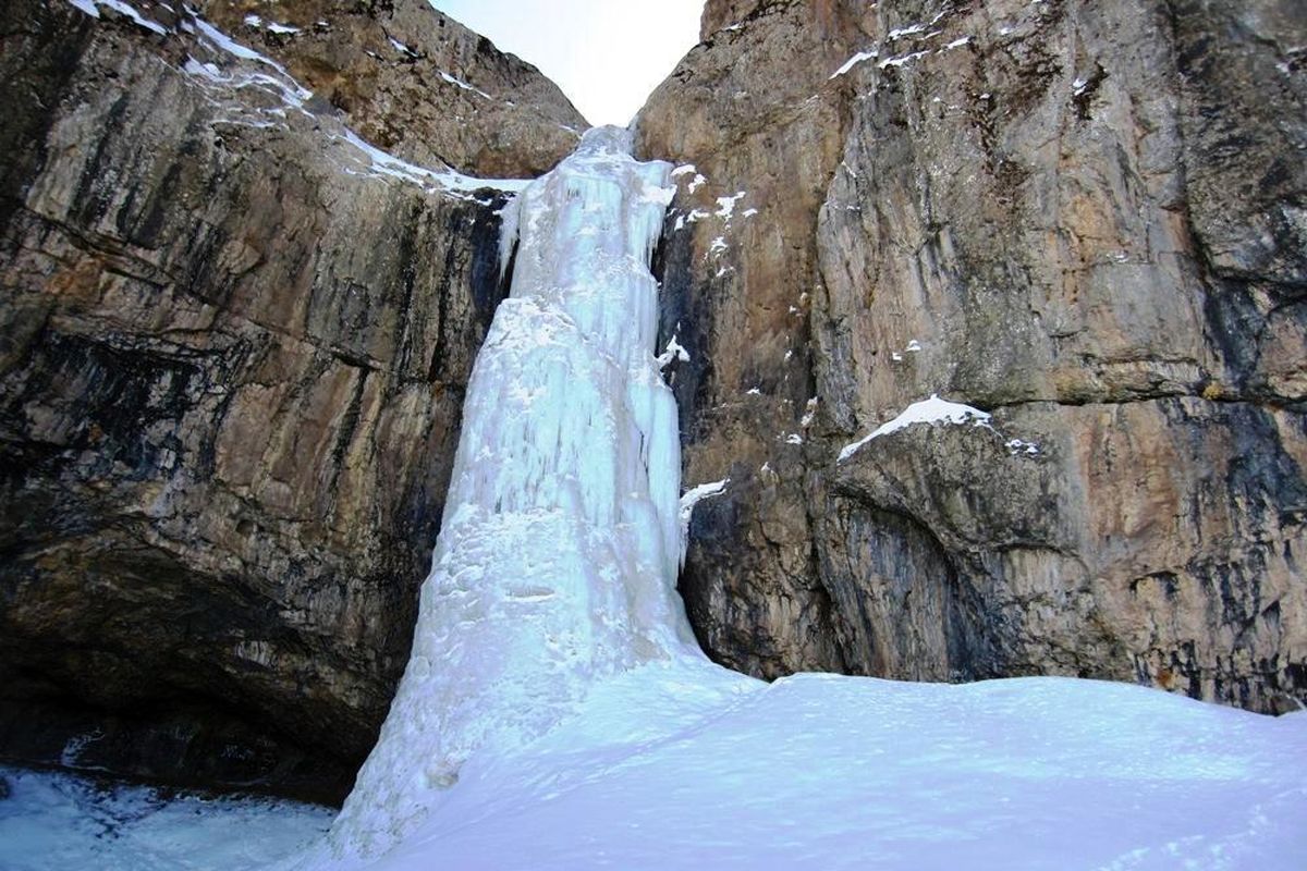 اولین دوره ی آموزش یخ نوردی توسط گروه کوهنوردی شهریار برگزارشد.