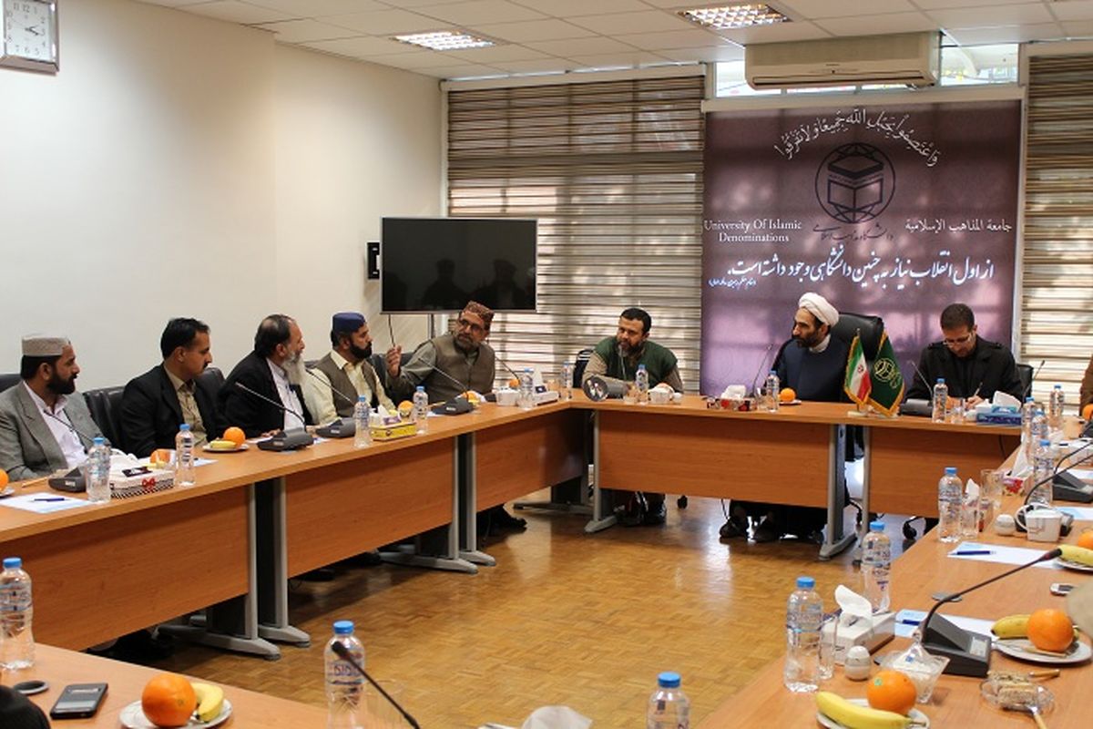 هیچ راهی فراروی امت اسلامی به جز نهضت بازگشت به قرآن وجود ندارد