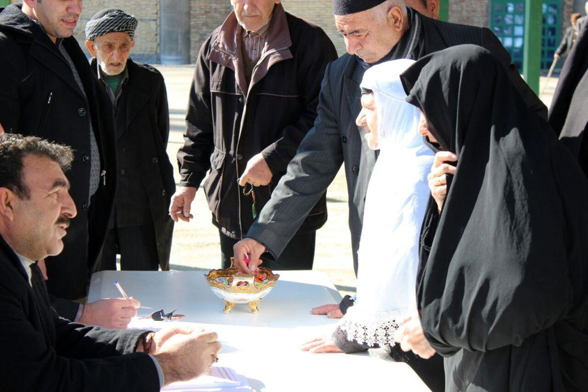 طرح شمیم خدمت با حضور مسئولان شرکت غله وخدمات بازرگانی منطقه ۱۲لرستان برگزار شد