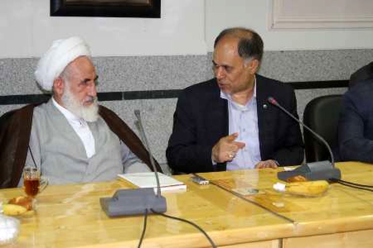 هم اینک در عصر ارتباطات می توان دنیا را یک دهکده جهانی نامید