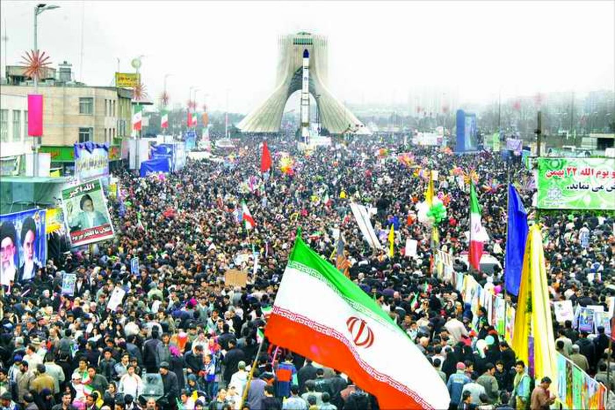 قطعنامه راهپیمایی سراسری یوم الله ۲۲ بهمن ماه۱۳۹۴