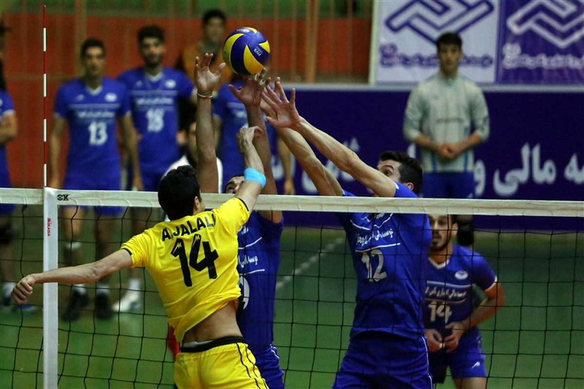 افتتاحیه با ۴ بازی