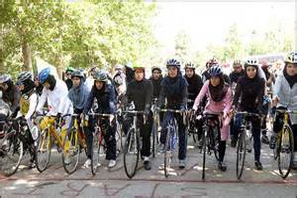 اولین همایش بزرگ دوچرخه سواری بانوان در زاهدان برگزار می شود