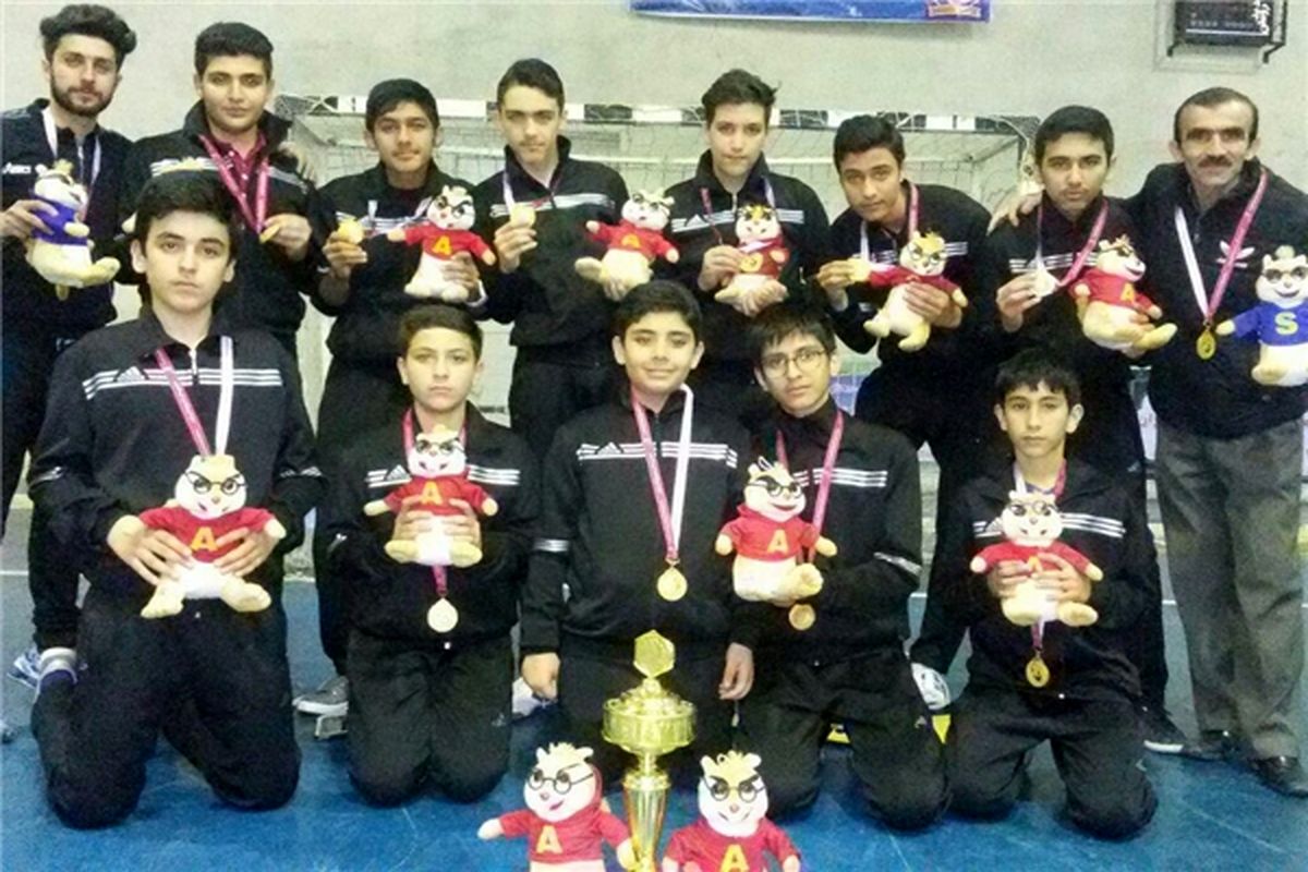 قهرمانی نونهالان هاکی همدان در کشور