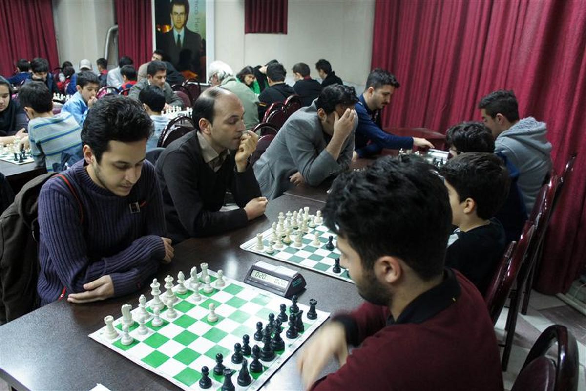 قهرمانی گیلان در رقابتهای شطرنج دانشگاه آزاد کشور