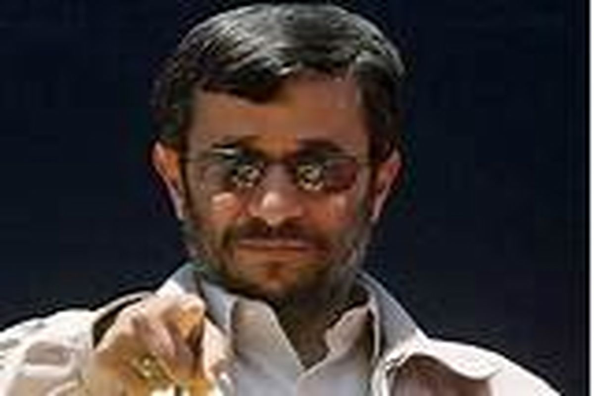 قانون گریزی‌های احمدی‌نژاد تمامی ندارد