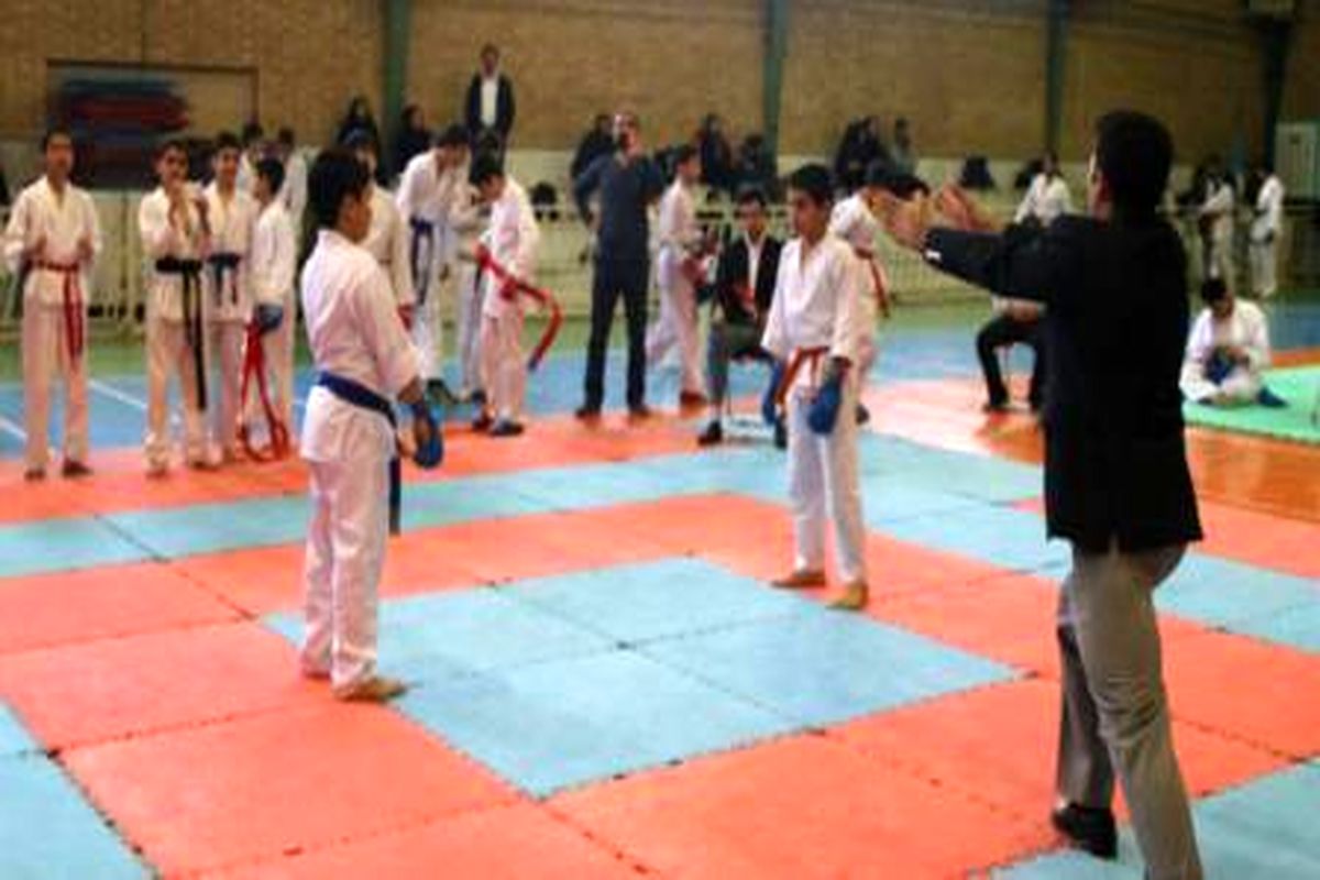 مسابقات کاراته کنترلی با ۱۲۰ شرکت کننده برگزار شد
