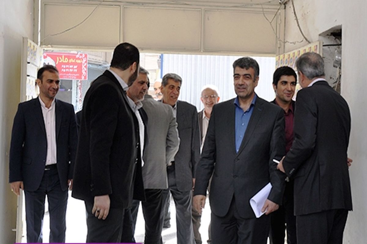 رئیس ستاد انتخابات شهرستان شهریار از روند انجام تبلیغات کاندیداها بازدید کرد