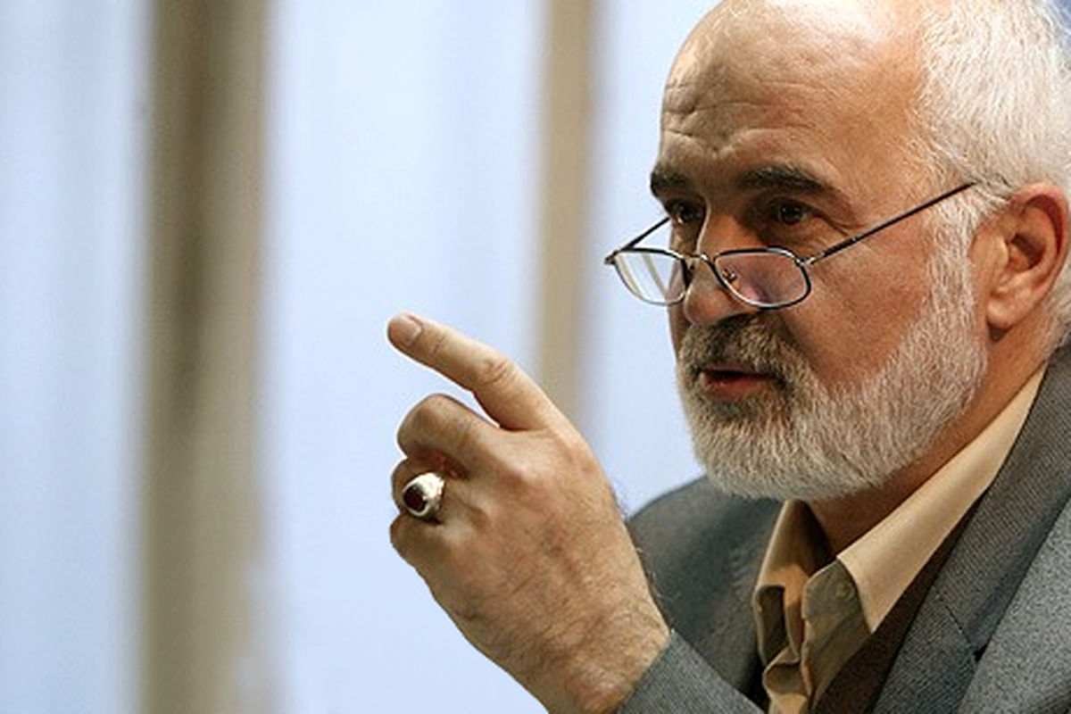 هاشمی رفسنجانی باید  سیلی به چهره پلید انگلیس بزند