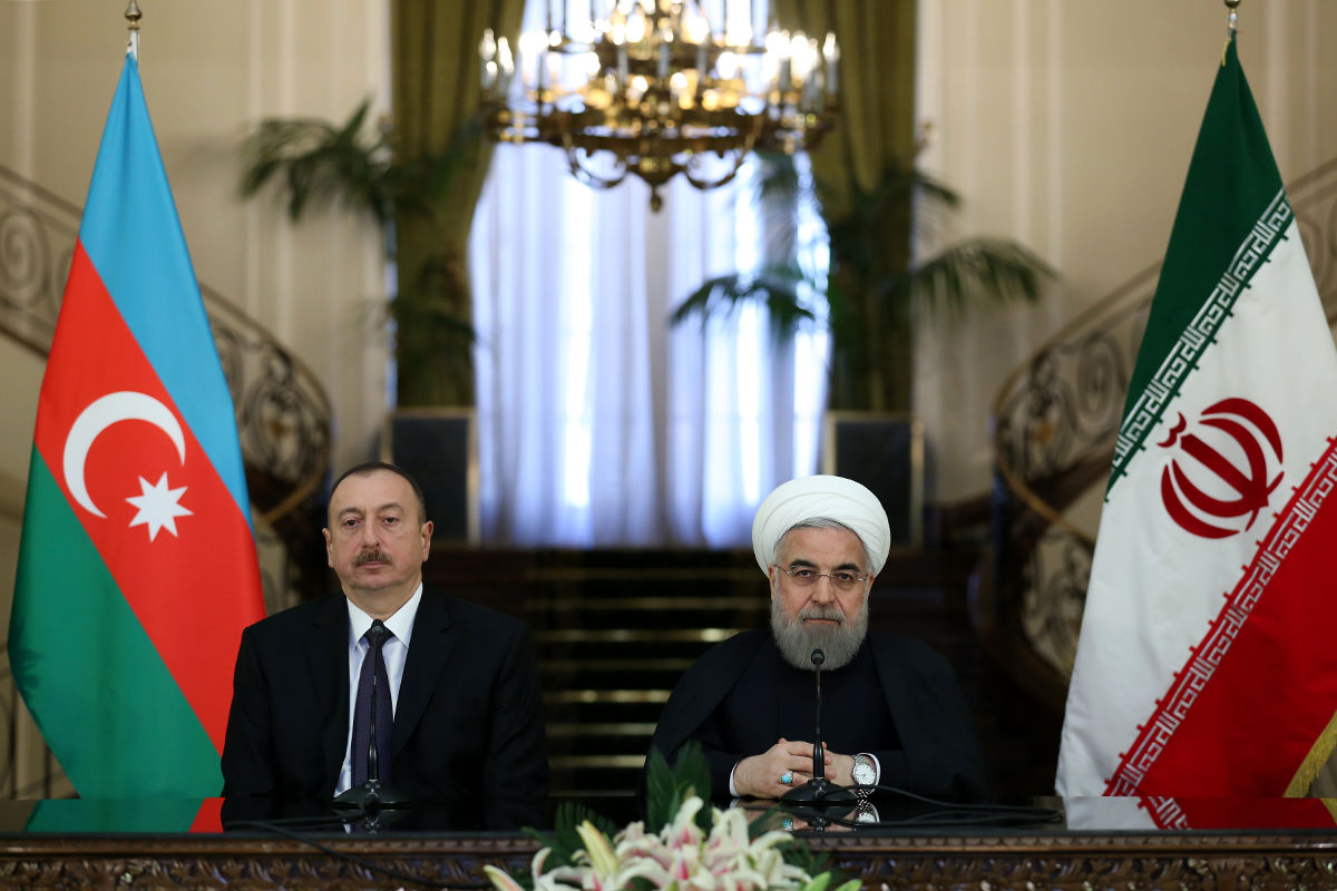 توسعه همه جانبه روابط تهران – باکو به نفع دو ملت و ملت‌های منطقه است