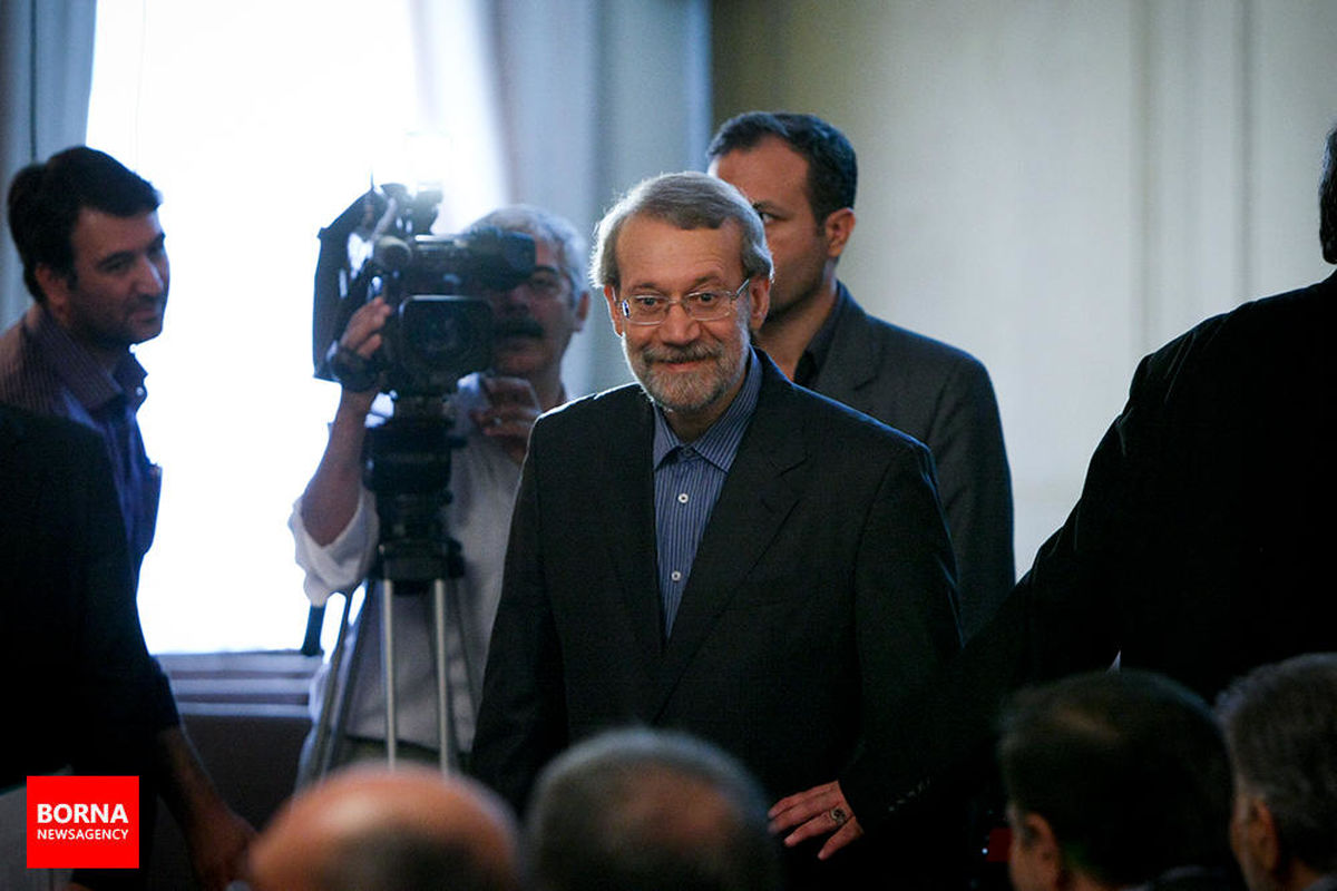 لاریجانی از ستاد انتخاباتی وزارت کشور بازدید کرد