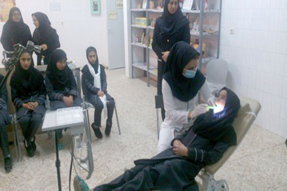 راه اندازی یونیت سیار دندانپزشکی برای دانش آموزان البرزی