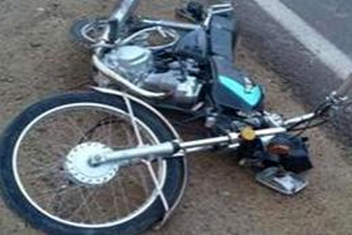 یک کشته و سه مجروح در اثر برخورد دو دستگاه موتور سیکلت در رزن