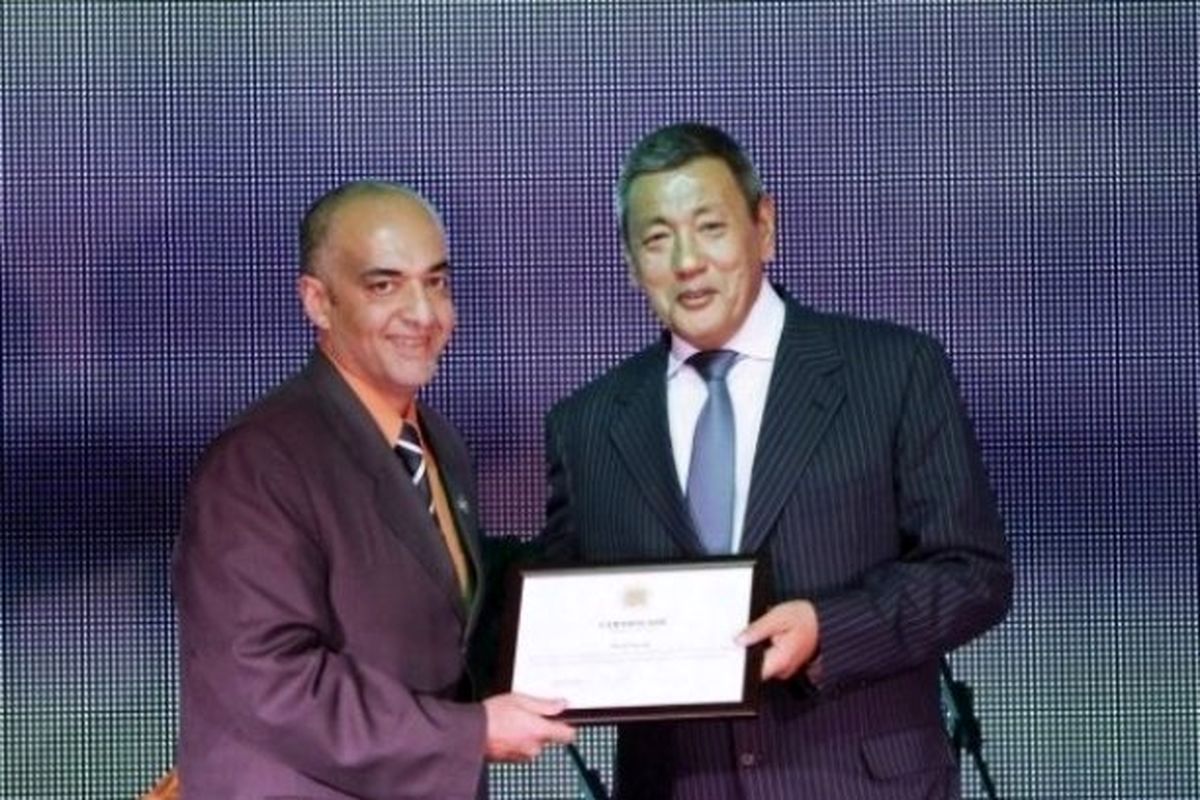 نصیرنژاد دستیار العنزی باقی ماند