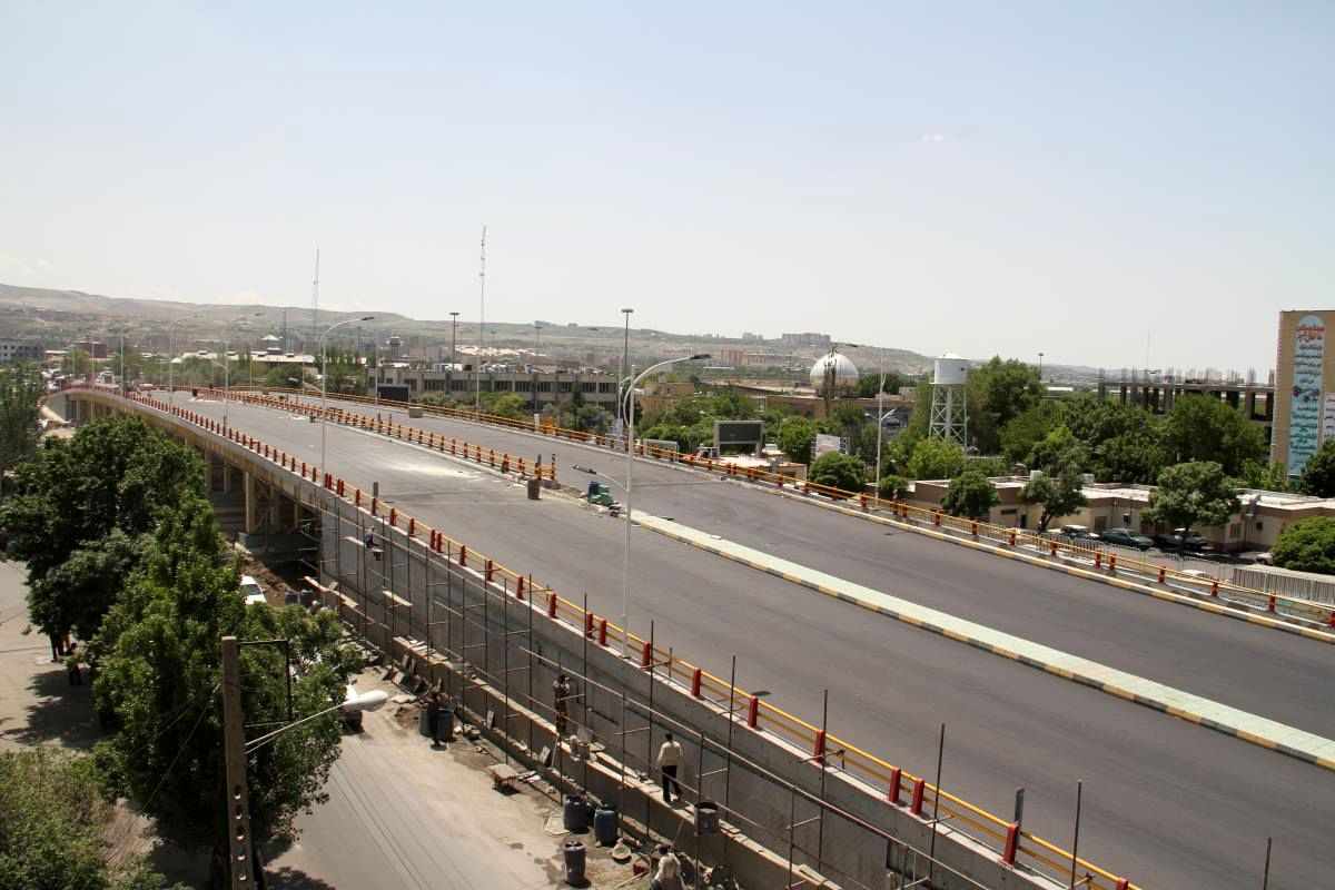پروژه پل روگذر شهیدان حضرت پور در تبریز به بهره برداری می رسد