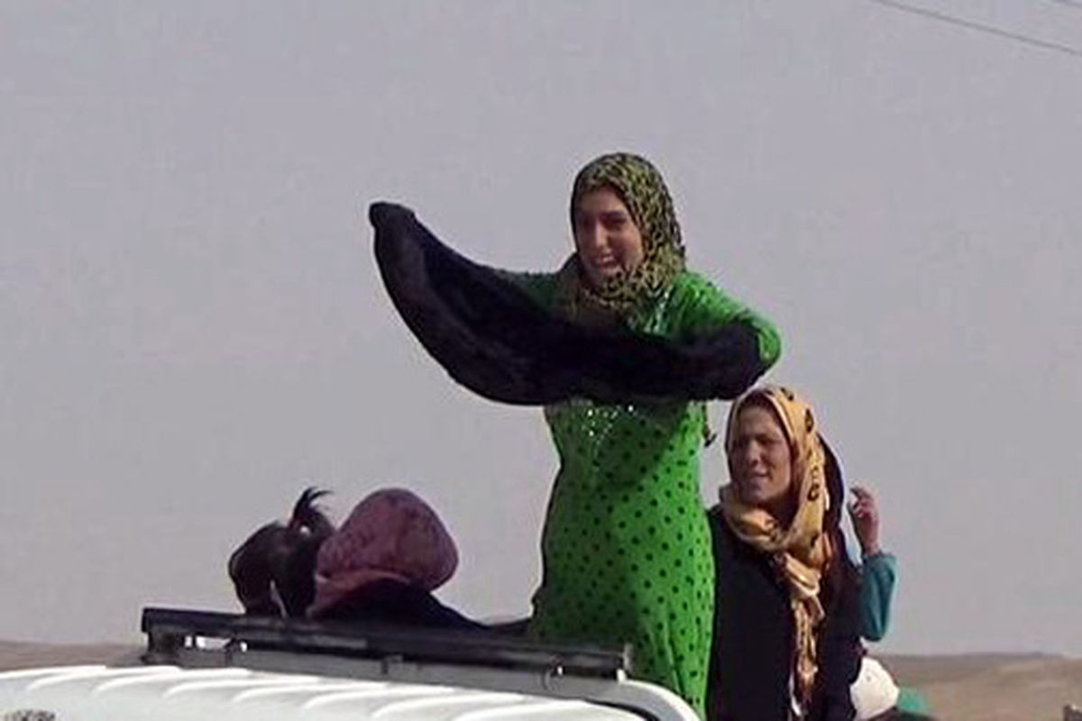 خوشحالی زنان بعد از فرار از داعش +عکس