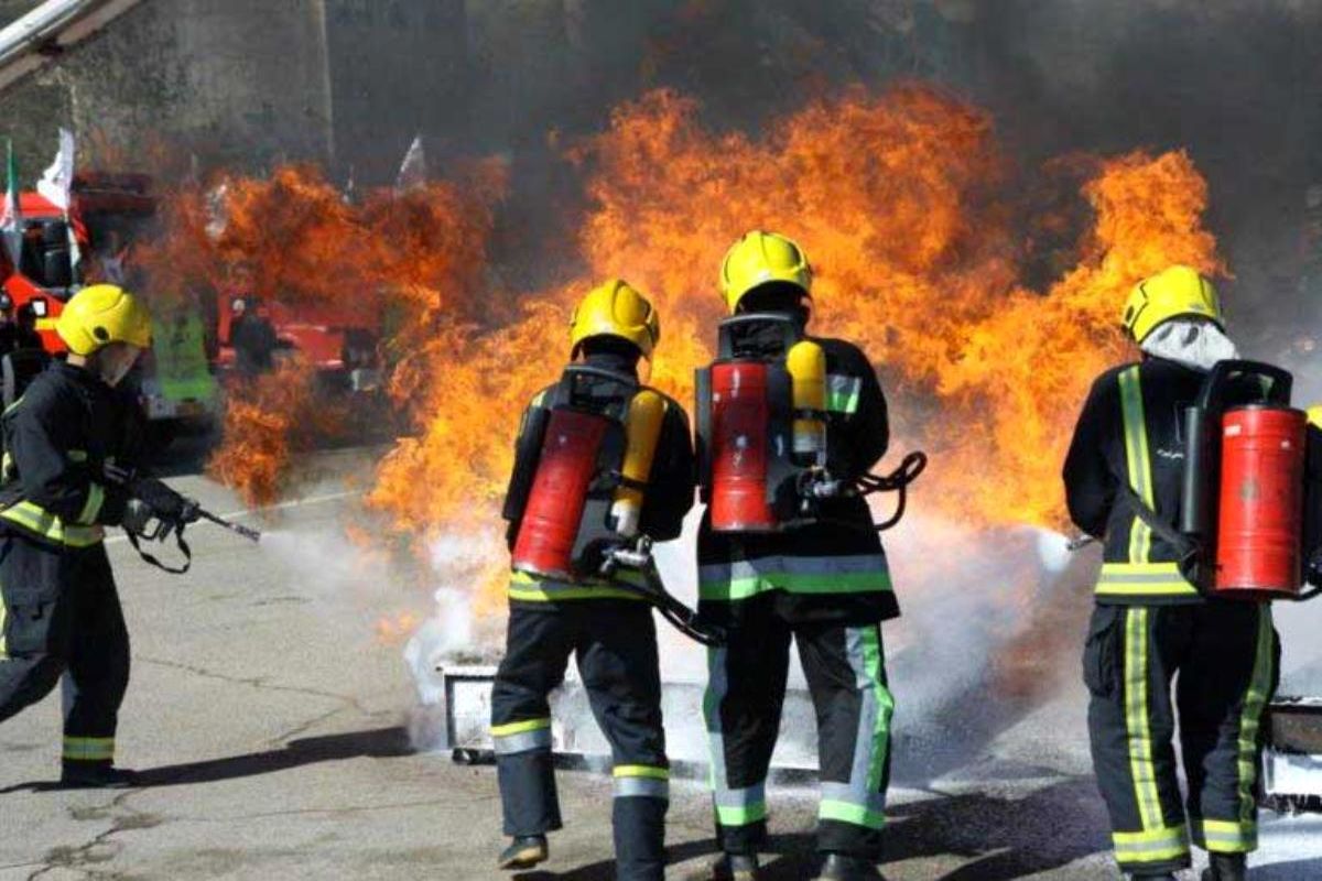 آتش‌سوزی در انبار مواد شیمیایی کهریزک تهران
