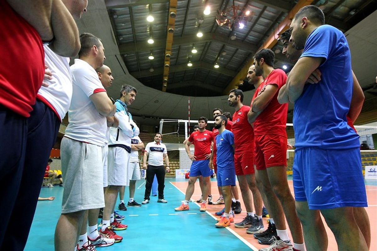 شانزده والیبالیست در راه آمریکا