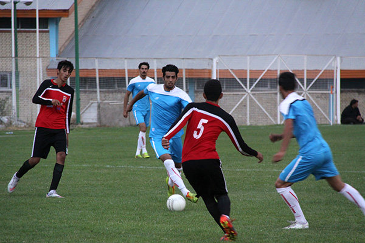 تیم فوتبال شهرداری اردبیل با چهار گل نخبگان مهر را شکست داد