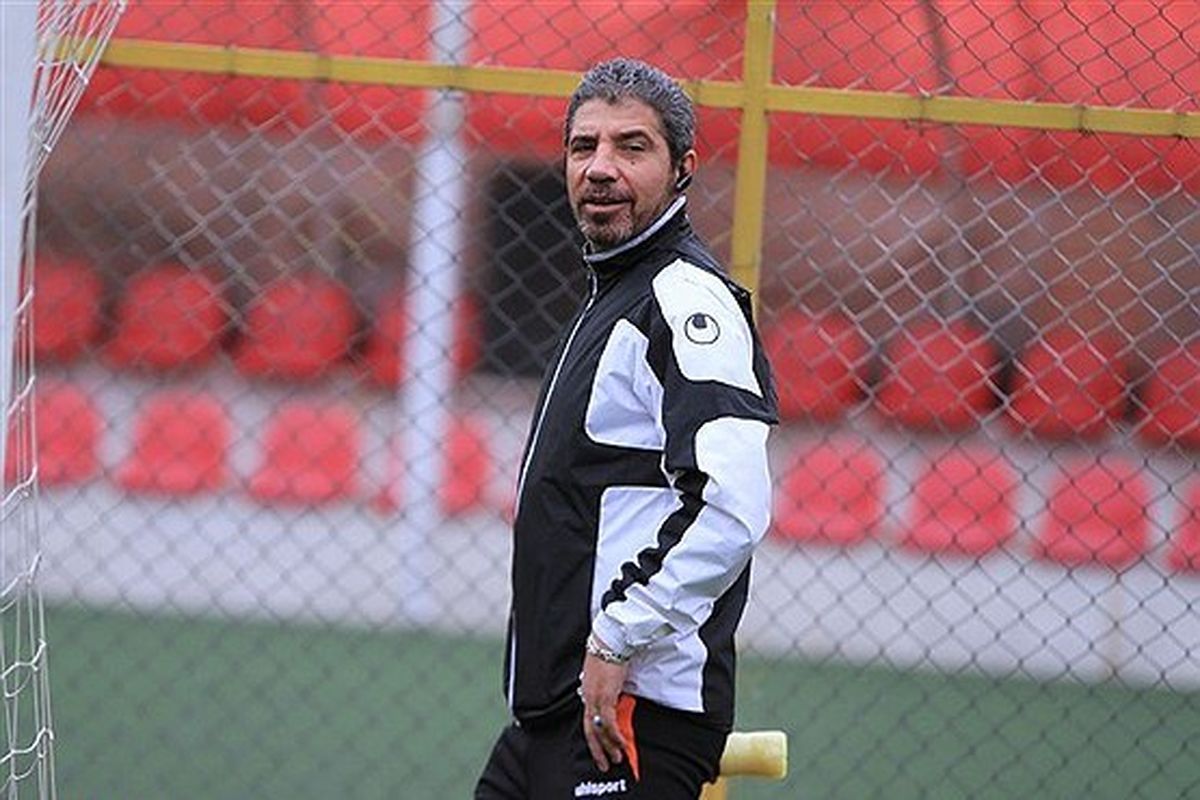 بچه های ۹۸ می خواستند مرا بازی ندهند/ گفتند بیا و مربی ما شو!