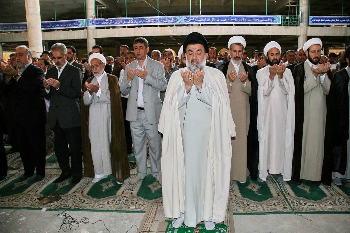 نماز عید سعید فطر در لرستان اقامه شد