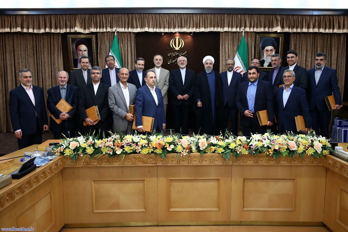 مذاکره‌کنندگان در برابر قدرت‌ها ایستادند و موفق شدند/ کار تیم هسته‌ای باعث غرور ایرانیان و دوستداران انقلاب شد
