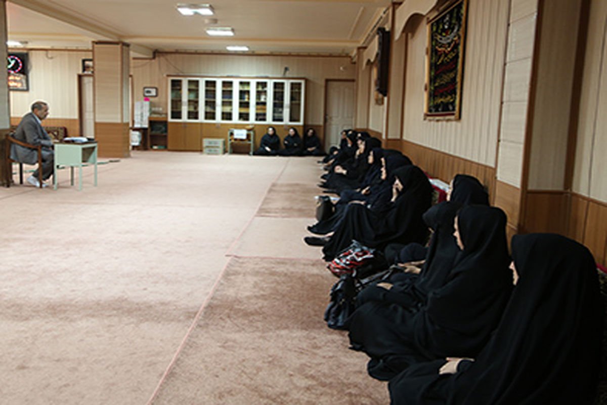 نشست عفاف و حجاب در شرکت گاز آذربایجان شرقی برگزار شد