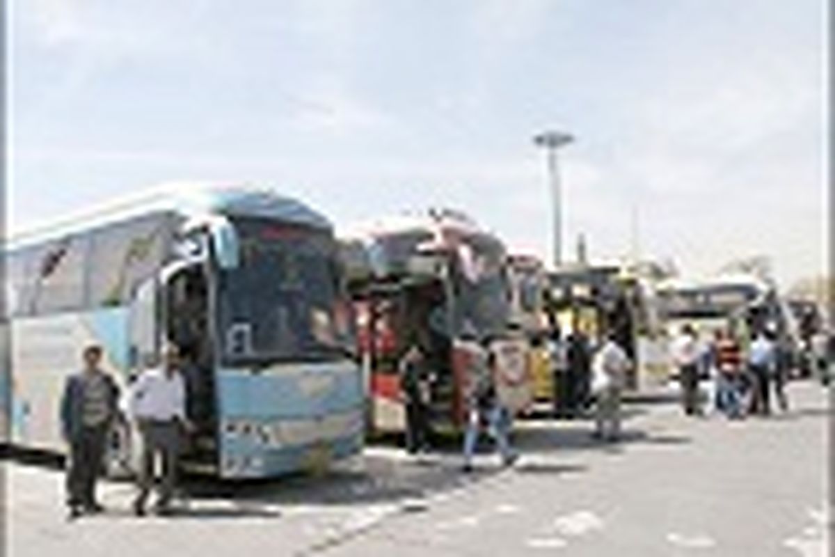 اولین اتوبوس در خطوط بین شهری ایران (عکس)