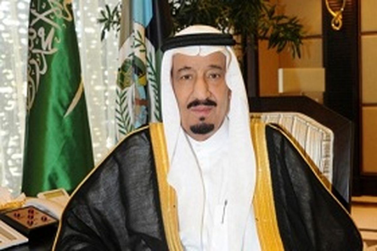 پادشاه عربستان دسته گل به آب داد+عکس