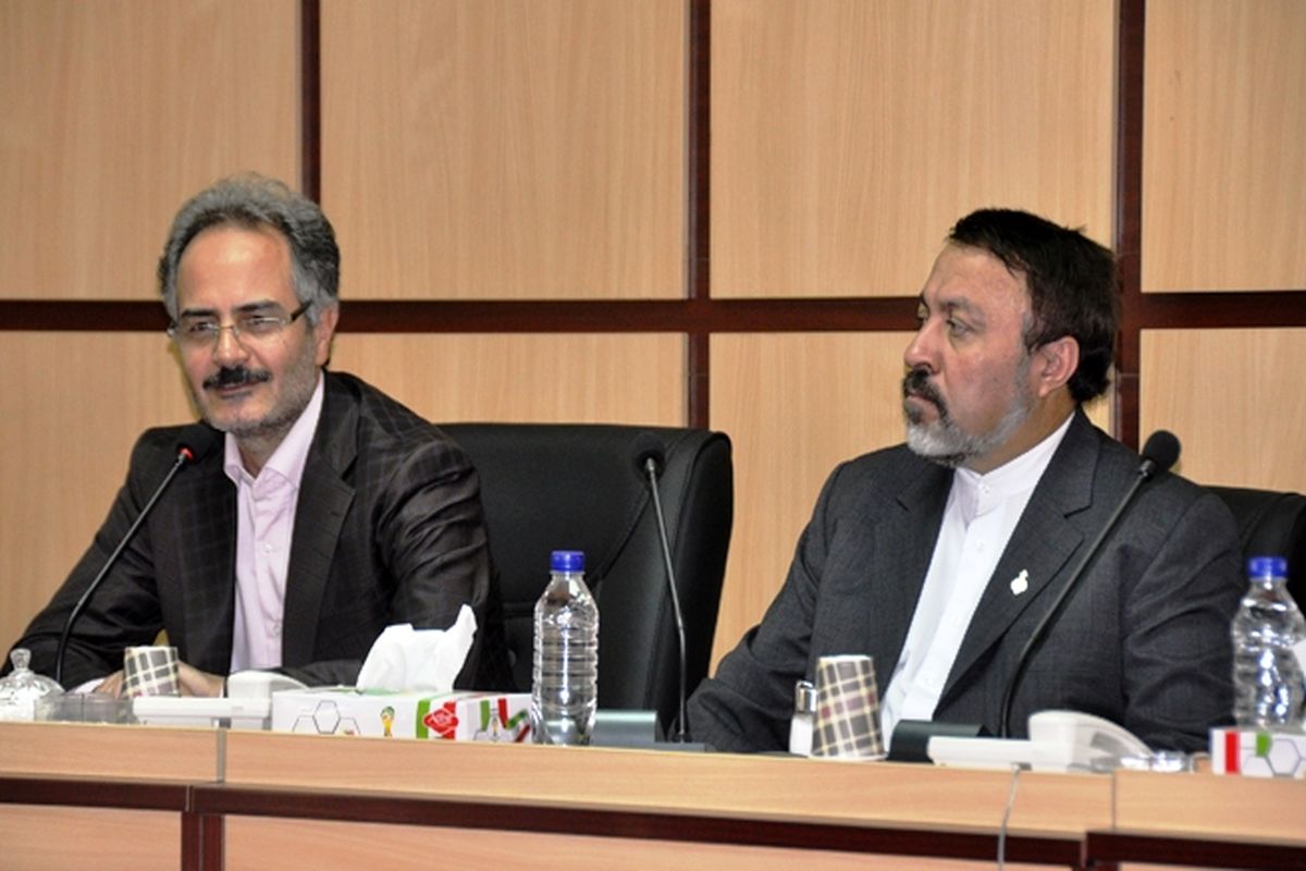 نشست هم اندیشی مسئولان و کارشناسان سیاسی  برگزار شد