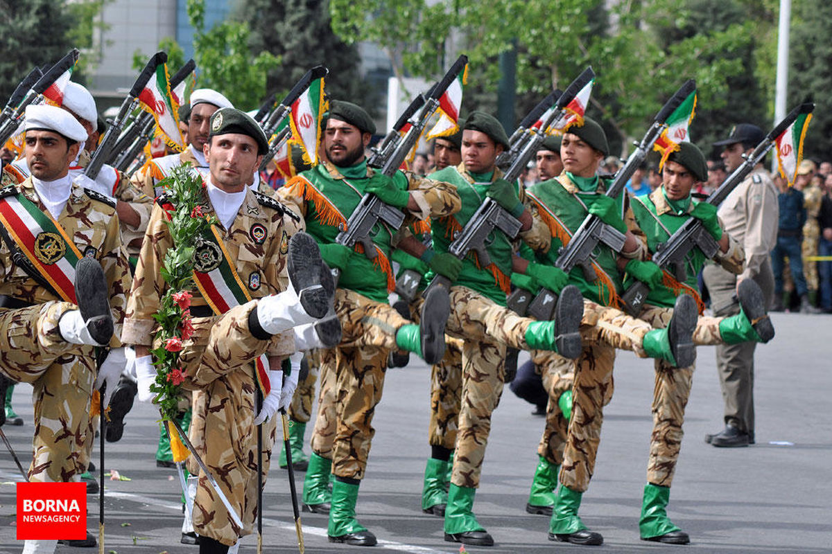 نمایش توان و اقتدار نیروهای مسلح استان اردبیل در آیین رژه
