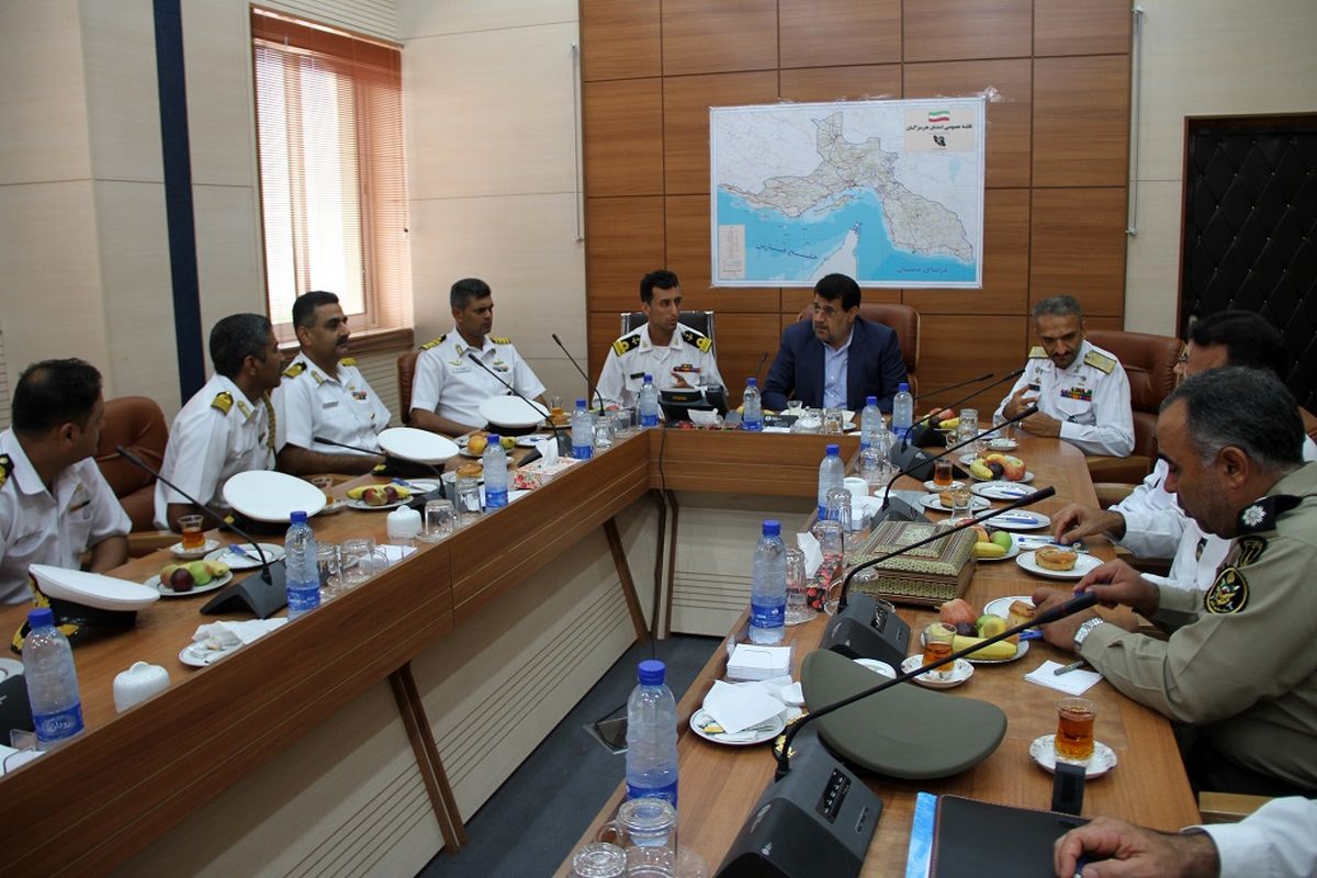دیدار  فرمانده ارشد نیروی دریایی هند با نماینده عالی دولت در استان هرمزگان