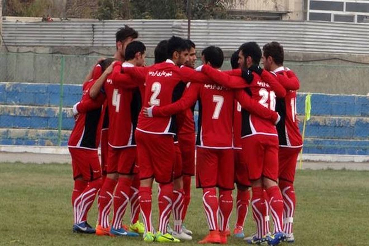 اسامی بازیکنان تیم شهرداری ارومیه برای حضور در دسته دوم لیگ فوتبال اعلام شد