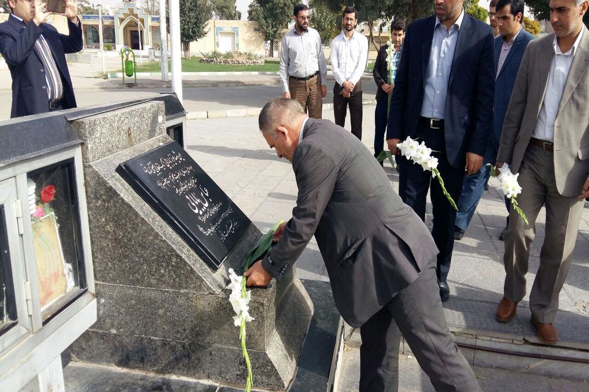 گلباران قبور شهدا توسط ورزشکاران جانباز و معلول همدانی