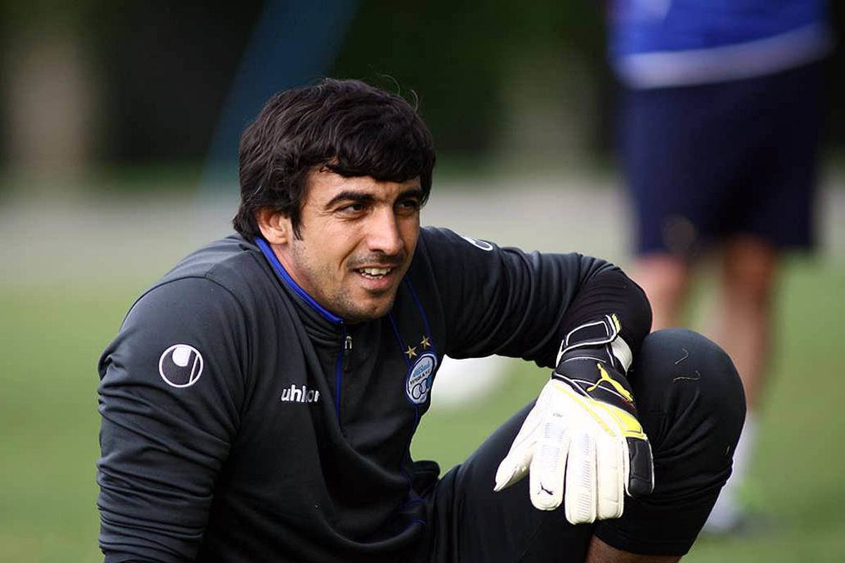 استقبال ناامید کننده تماشاگران/ صحبت های درگوشی رحمتی با ویسی