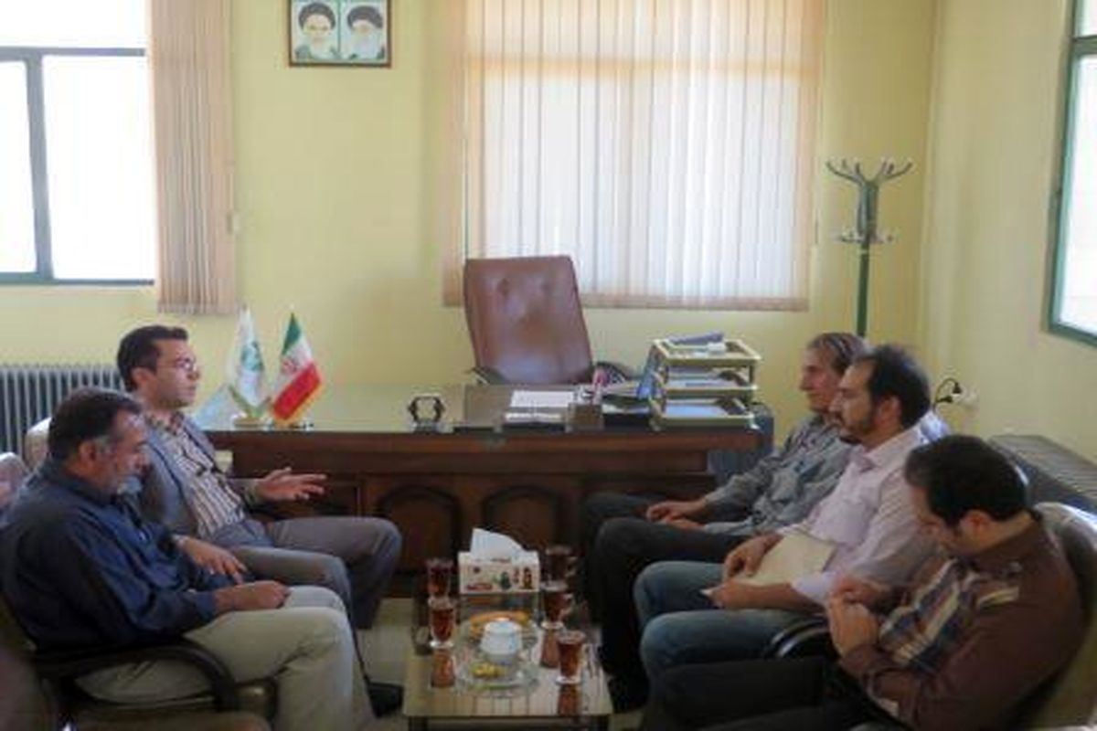 نشست سرپرست حفاظت محیط زیست ماکو با تشکلهای زیست محیطی