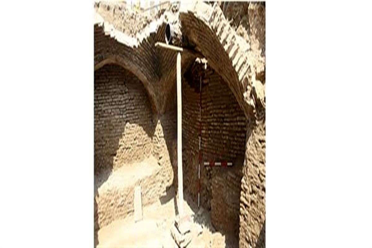 کشف یک حوض خانه قدیمی درمرکز شهر آران و بیدگل