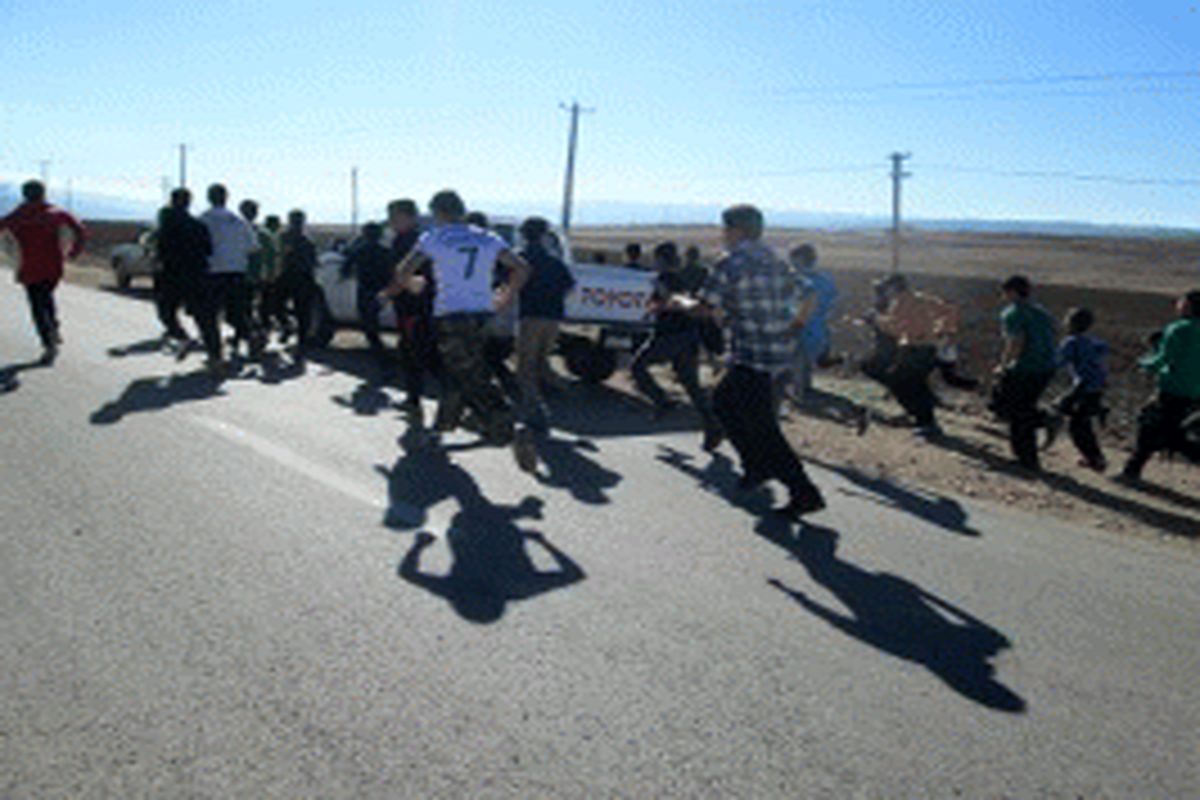 مسابقه دو صحرانوردی  دانش آموران در زرنه برگزار شد