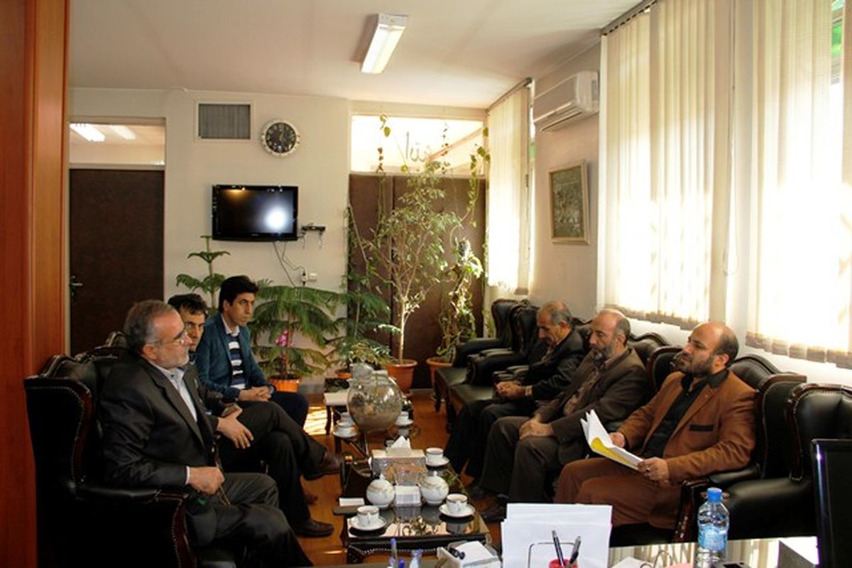 نشست سرپرست فرمانداری ملارد با اعضای شورای شهرستان برگزار شد