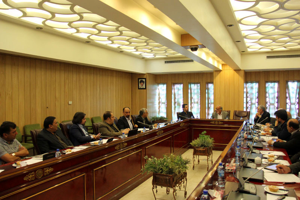 دو کمیسیون جدید تشکل ها و بهبود فضای کسب و کار در اتاق اصفهان تشکیل می شود