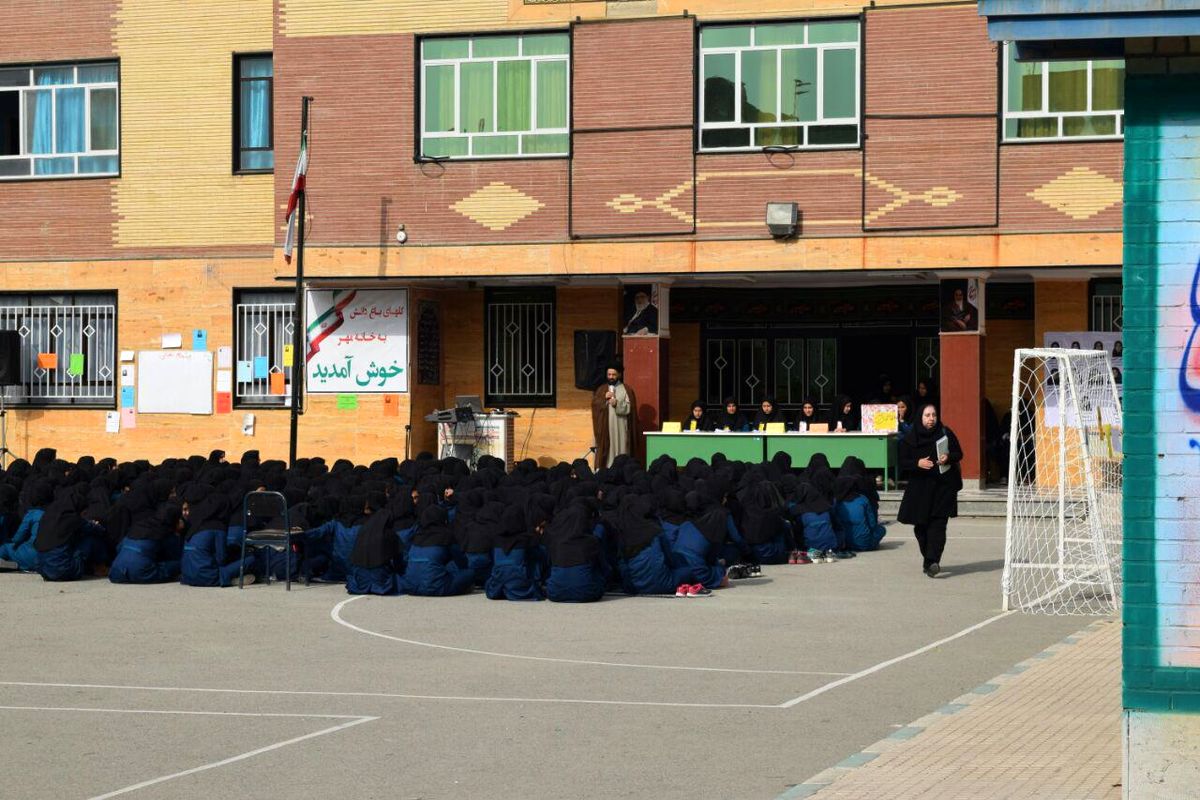 انتخابات شورای دانش آموزی در شهرستان قدس برگزار شد