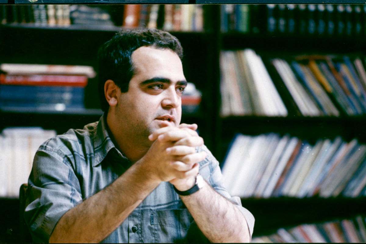 هرکسی به خودش اجازه می دهد هر چیزی را به اسم ترانه به مردم تحویل دهد