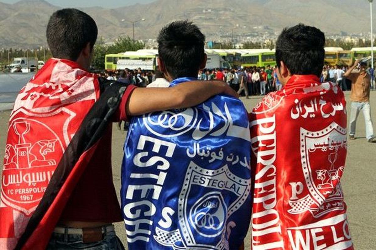 همه به یاد نوروزی/ شعار و کری شروع شد