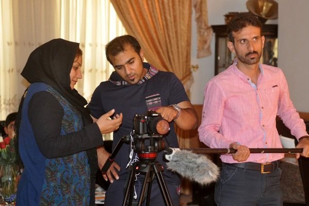 فیلم «تیتر یک» در شیراز اکران شد