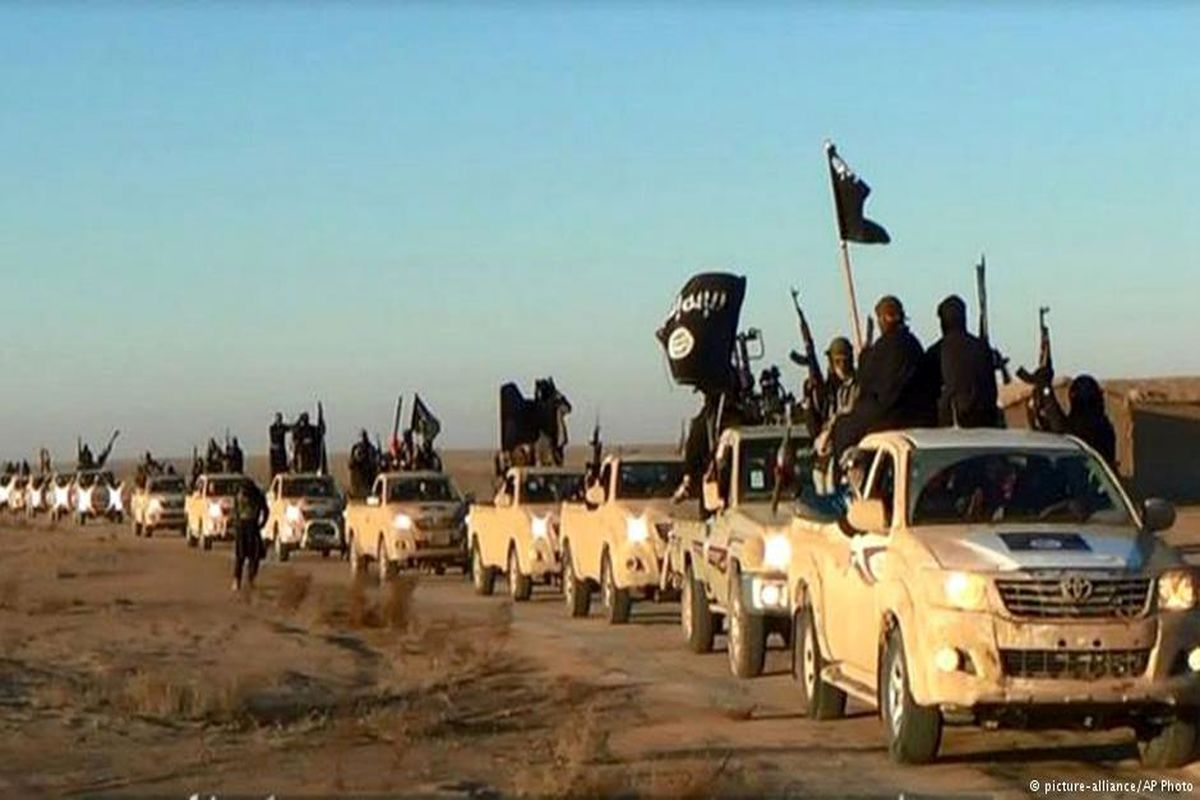 برگزاری رژه نظامی داعش در صبراته